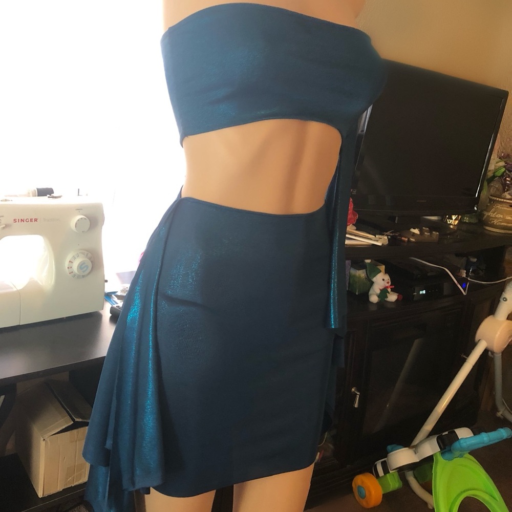 Two piece set - Picture 2 of 3